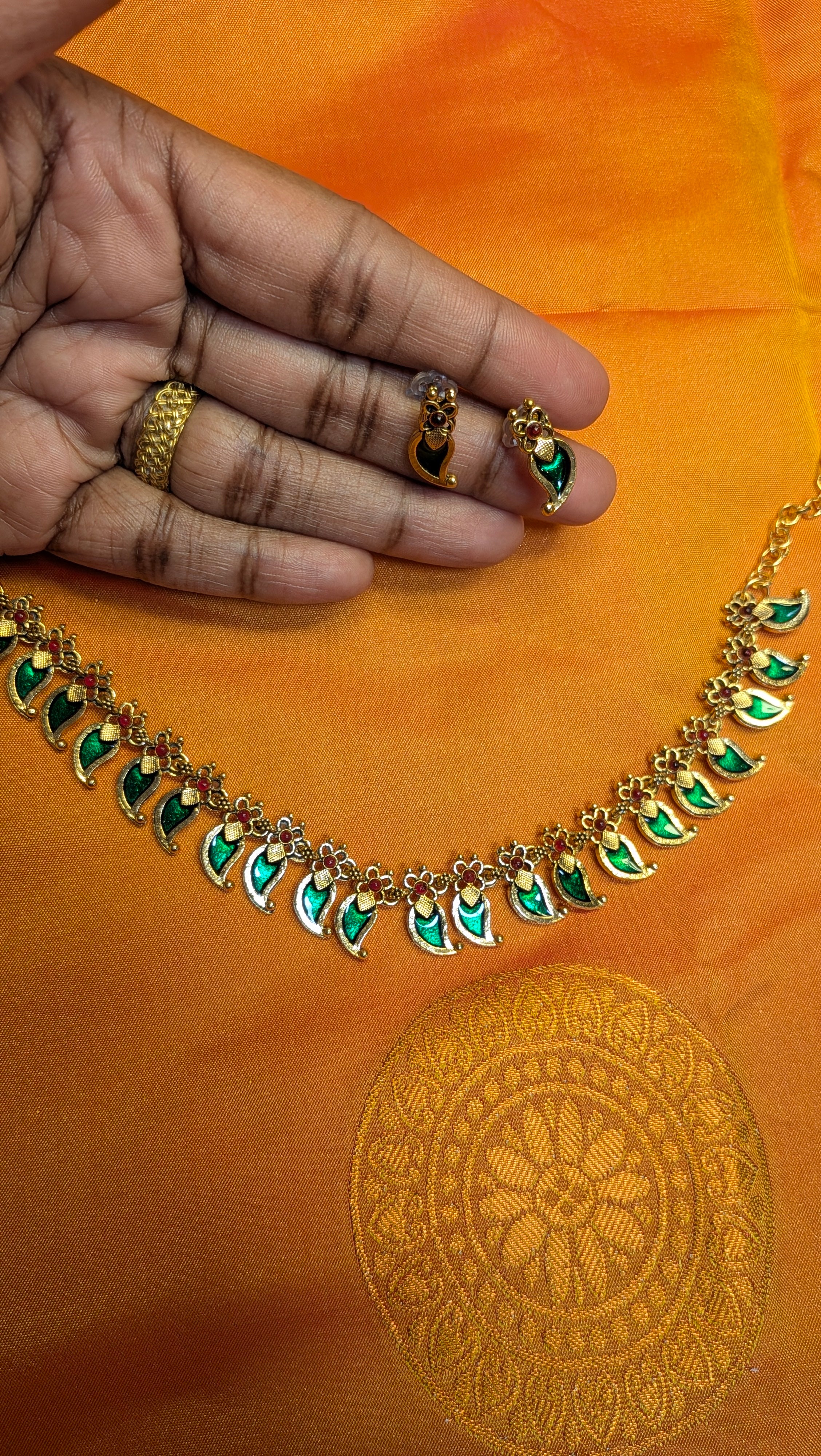 The Aadya Mango Necklace 💚