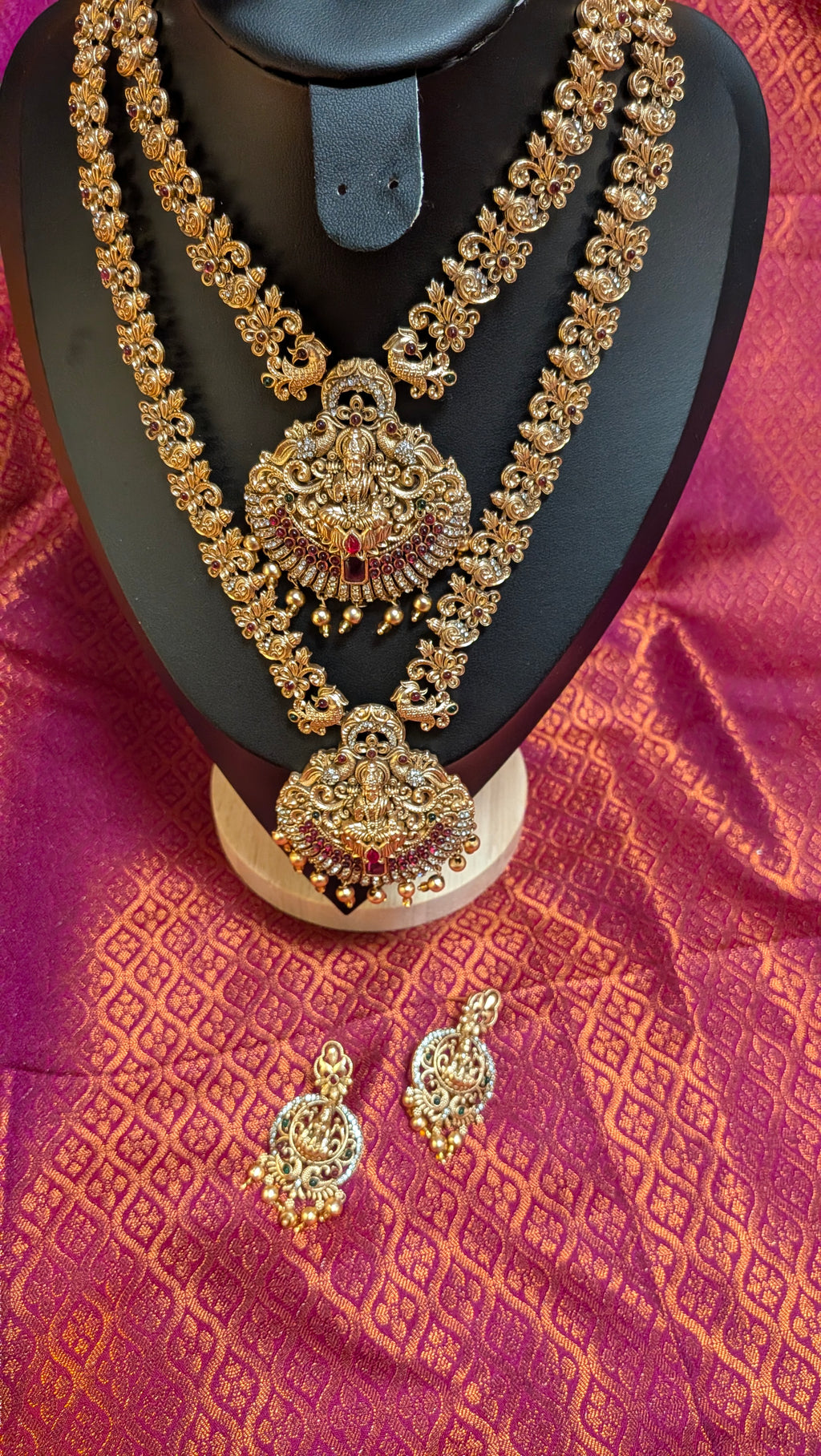 The Goddess Glow Jewelry Set